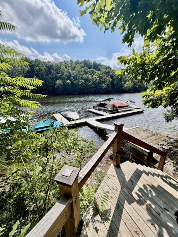 212 Stoney Lane Morgantown WV 26508