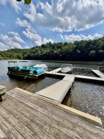 212 Stoney Lane Morgantown WV 26508