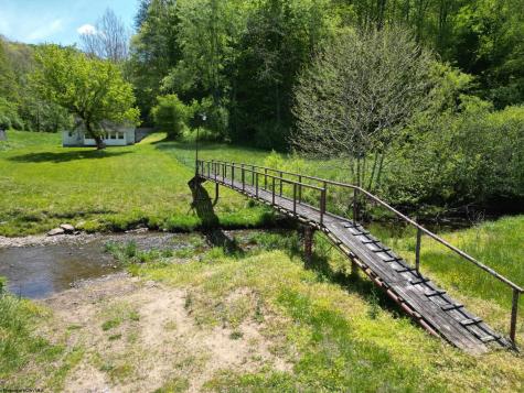 10701 Chapel Road Gassaway WV 26624