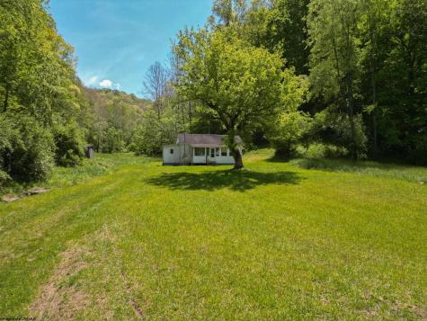 10701 Chapel Road Gassaway WV 26624