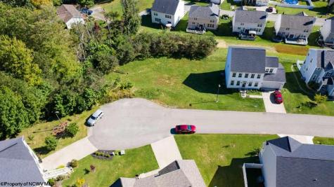 17 Brookdale Drive Morgantown WV 26508