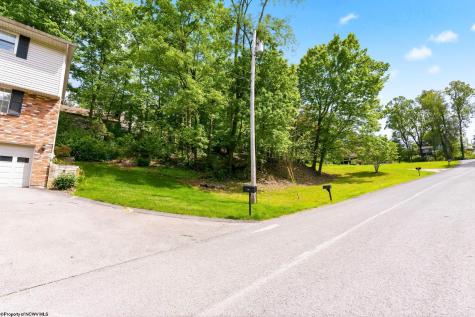 104 Forest Drive Morgantown WV 26505