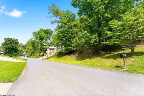 104 Forest Drive Morgantown WV 26505