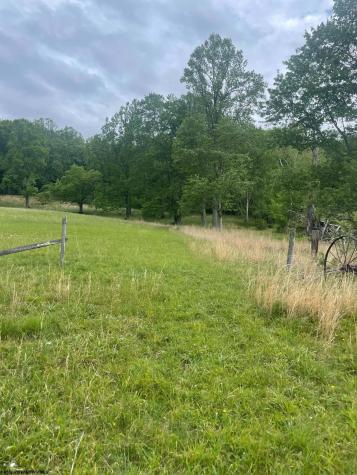 96 Rock Lake Road Fairmont WV 26554