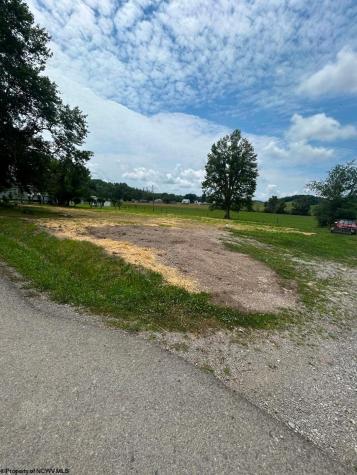 123 Freemans Road French Creek WV 26218