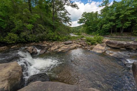 21 Trailwood Circle Bruceton Mills WV 26525