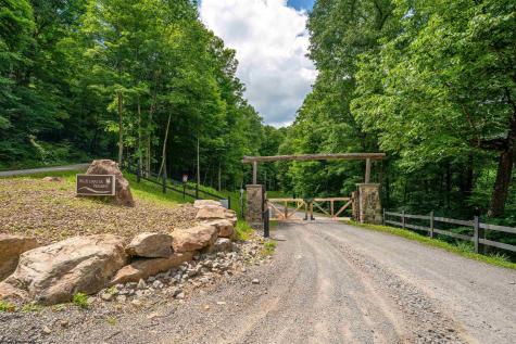 21 Trailwood Circle Bruceton Mills WV 26525