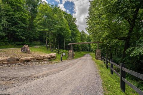 21 Trailwood Circle Bruceton Mills WV 26525