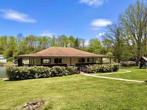 99 Crystal Lake West Union WV 26456
