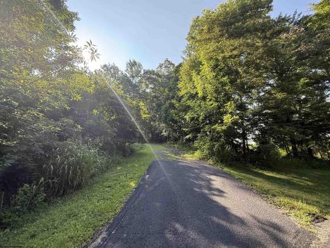 27 Dove Drive Morgantown WV 26508
