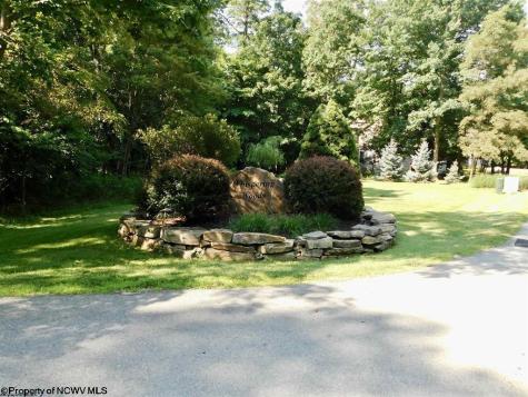 27 Dove Drive Morgantown WV 26508
