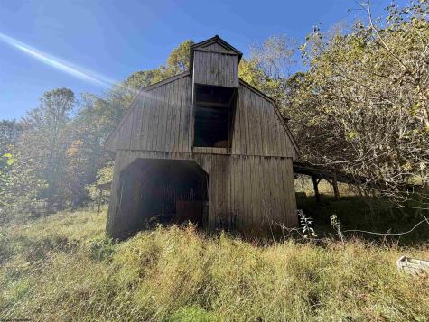 317 Grove Summers Road New Milton WV 26411
