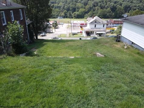 501 Braxton Street Gassaway WV 26624