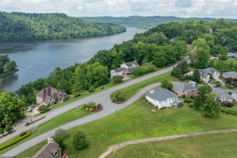 13 Georgian Lane Morgantown WV 26508
