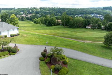 13 Georgian Lane Morgantown WV 26508