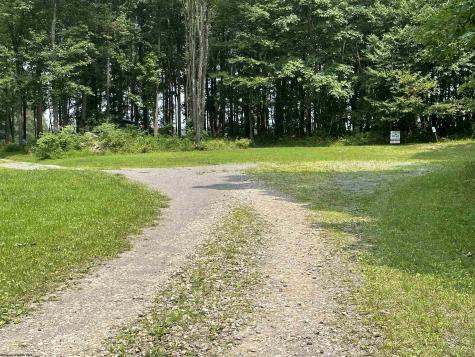 31 Oak Drive Albright WV 26519
