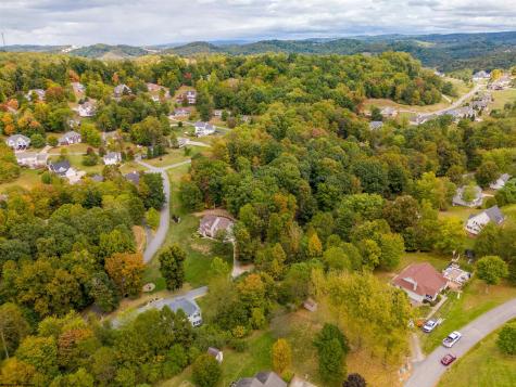 6 Thistledown Lane Morgantown WV 26508