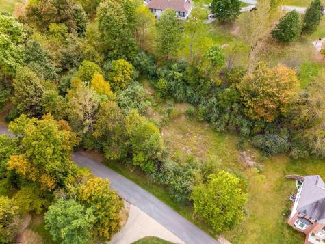 6 Thistledown Lane Morgantown WV 26508