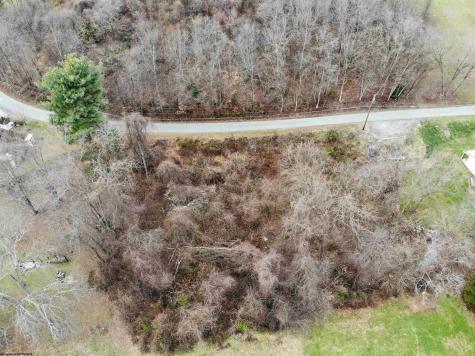 9 Ryan Road Fairmont WV 26554