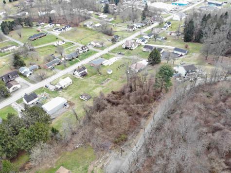 9 Ryan Road Fairmont WV 26554