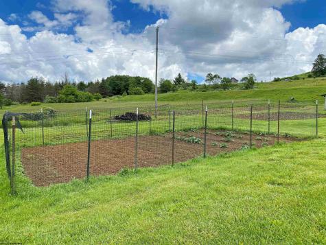 8816 Turkey Bone Road Pickens WV 26230