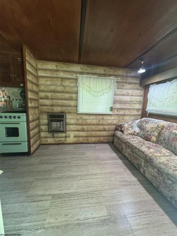 1050 Mcgee Lane Volga WV 26238