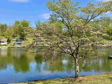 94 Crystal Lake West Union WV 26456