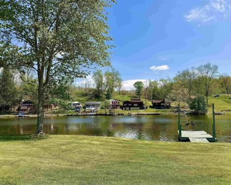 94 Crystal Lake West Union WV 26456