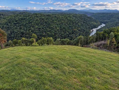 19 Arrowhead Drive Mount Nebo WV 26679