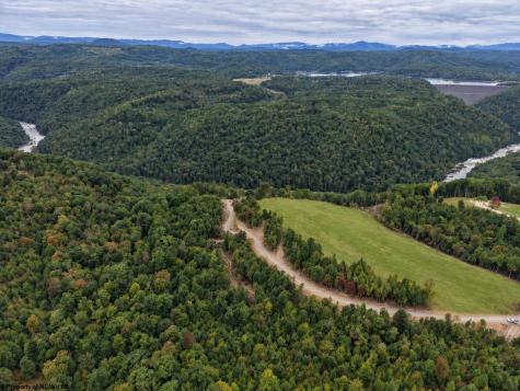19 Arrowhead Drive Mount Nebo WV 26679