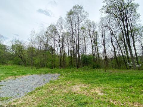 5 E Run Circle Four States WV 26572