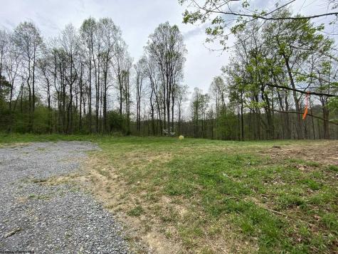 5 E Run Circle Four States WV 26572