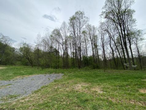5 E Run Circle Four States WV 26572