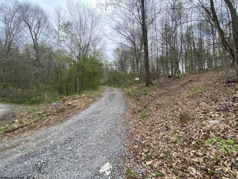 5 E Run Circle Four States WV 26572