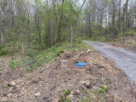 5 E Run Circle Four States WV 26572