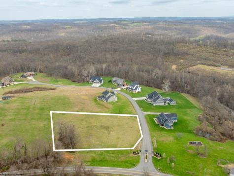 15 Belgian Lane Morgantown WV 26508