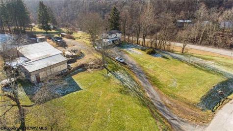 18 Herald Drive East Fairmont WV 26554