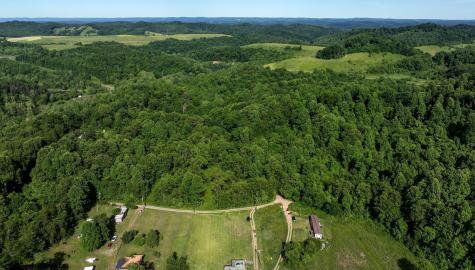 1 Hecks Run Rivesville WV 26588