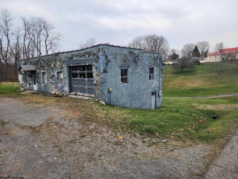 140 Locust Avenue Masontown WV 26542