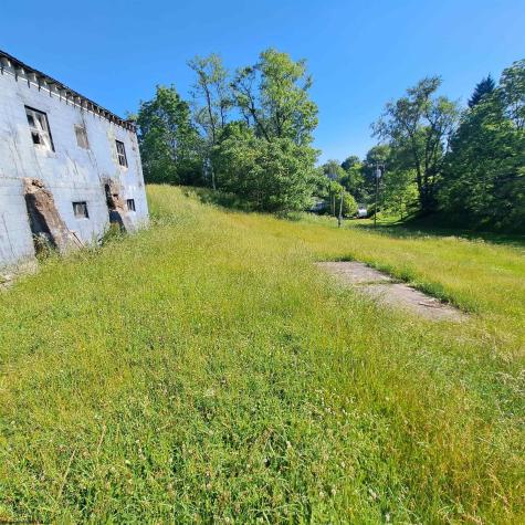 140 Locust Avenue Masontown WV 26542