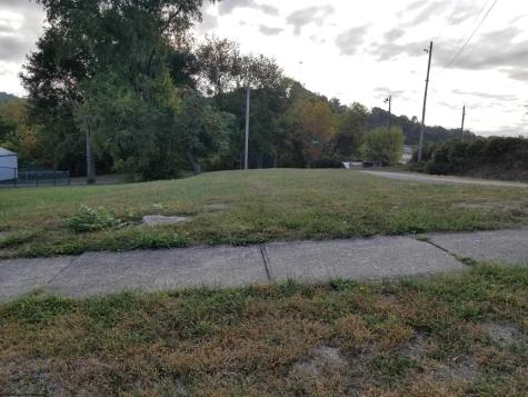 122 Kelly Street Clarksburg WV 26301