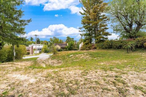 563 Killarney Drive Morgantown WV 26505