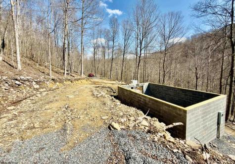 10 Brooklyn Way Moatsville WV 26405