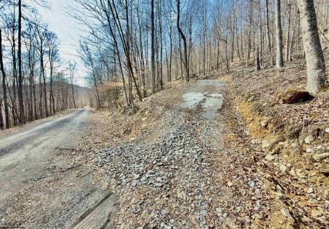 10 Brooklyn Way Moatsville WV 26405
