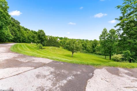 113 Iris Lane Morgantown WV 26501