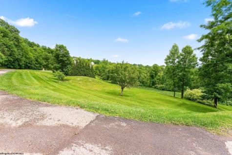 113 Iris Lane Morgantown WV 26501