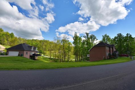 17 Diamond Cove Bridgeport WV 26330