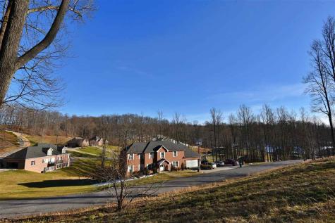 17 Diamond Cove Bridgeport WV 26330
