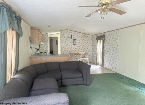 3003 Pell Road Kingwood WV 26537