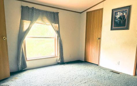 3003 Pell Road Kingwood WV 26537
